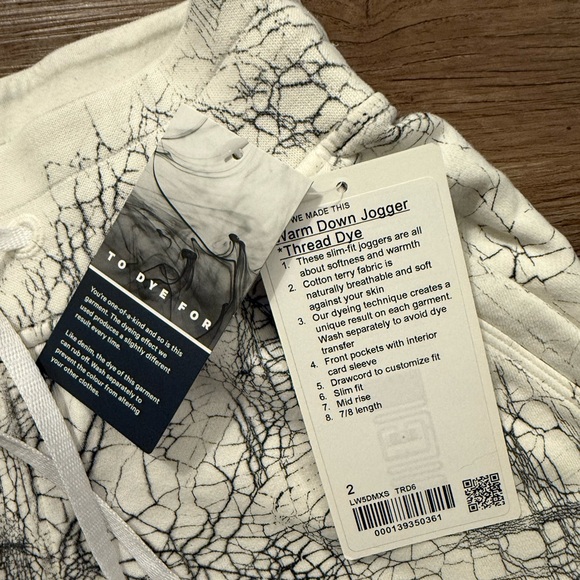 Lululemon Warm Down Jogger *Thread dye - Picture 2 of 3